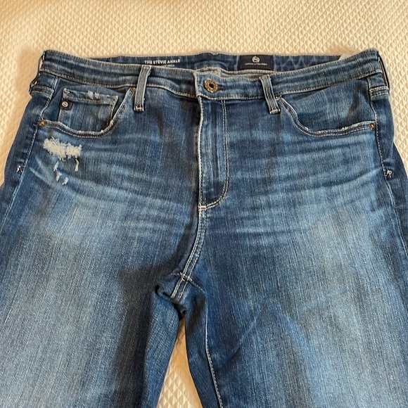 AG Stevie ankle jean 31R. Minor distressing at pocket. - Picture 2 of 8